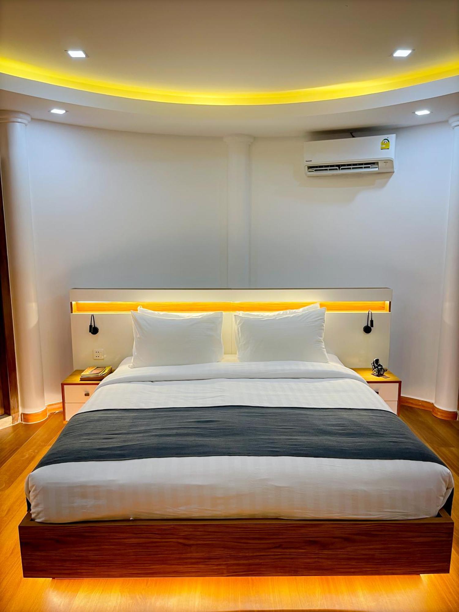 Cambana La Riviere Boutique Hotel Battambang Room photo